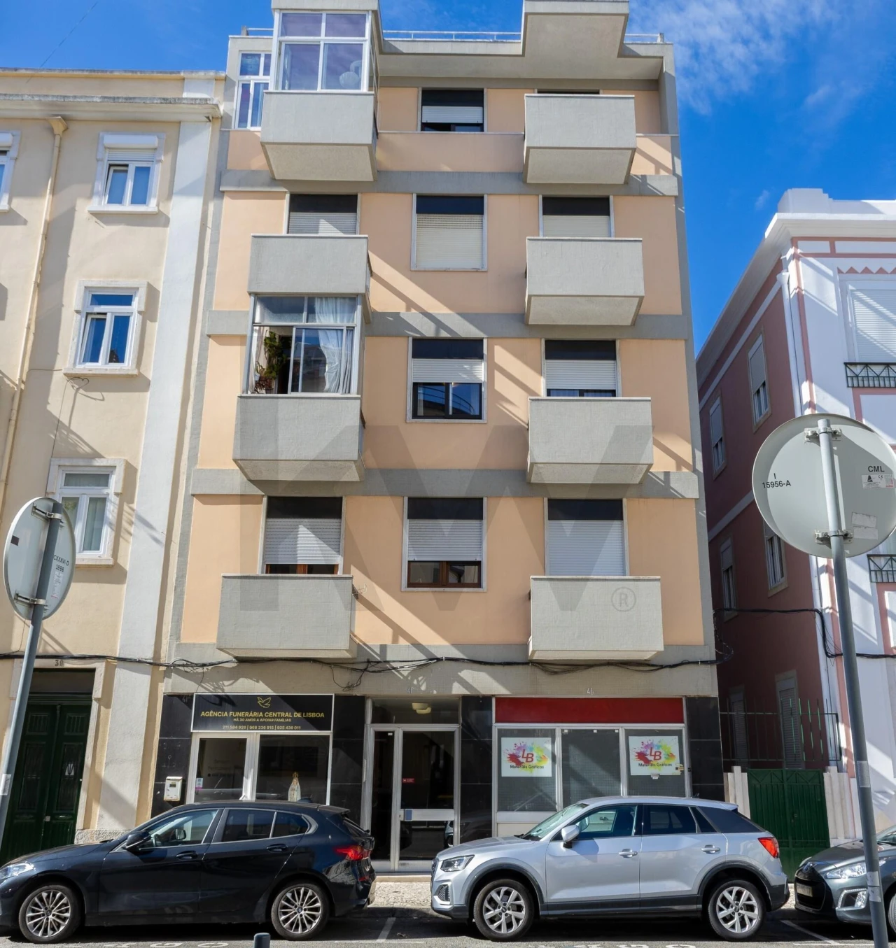 Loja para Venda em Campo de Ourique Foto 1