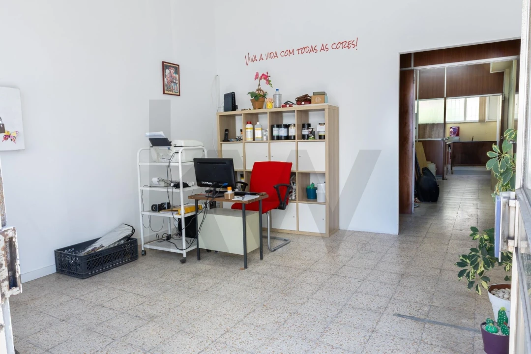 Loja para Venda em Campo de Ourique Foto 2