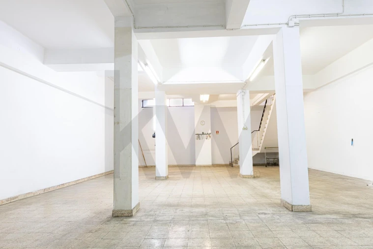 Loja para Venda em Campo de Ourique Foto 10