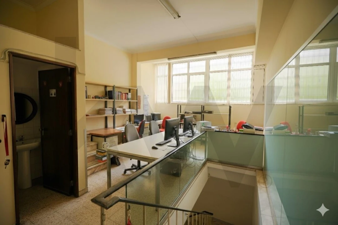 Loja para Venda em Campo de Ourique Foto 5