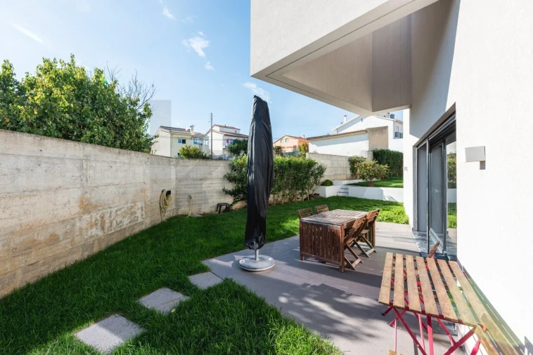 Moradia T4 para Venda em São Domingos de Rana Foto 71