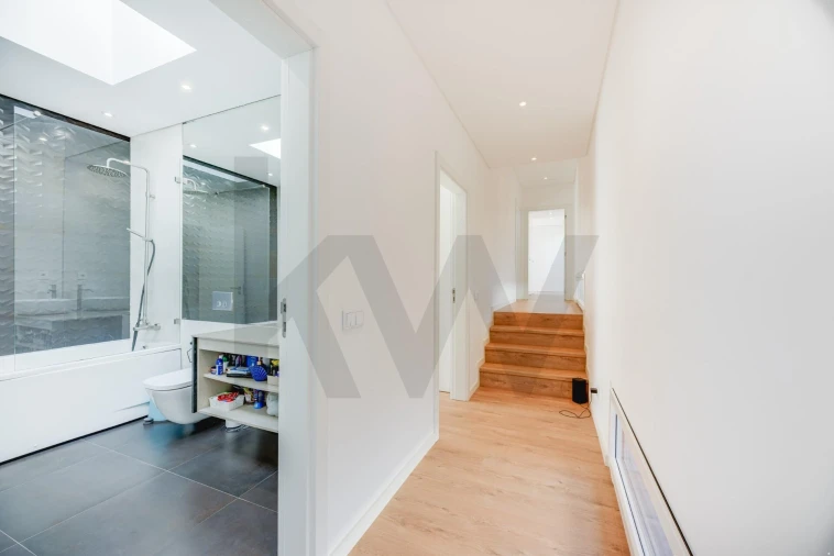 Moradia T4 para Venda em São Domingos de Rana Foto 24