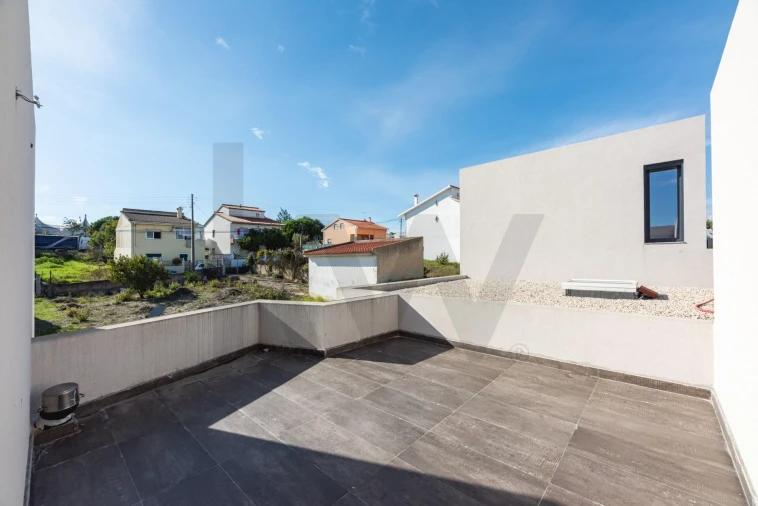 Moradia T4 para Venda em São Domingos de Rana Foto 46