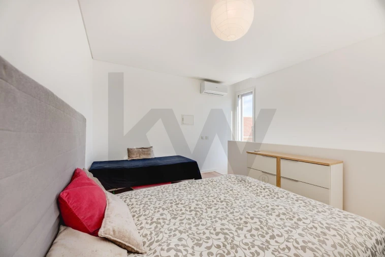 Moradia T4 para Venda em São Domingos de Rana Foto 18