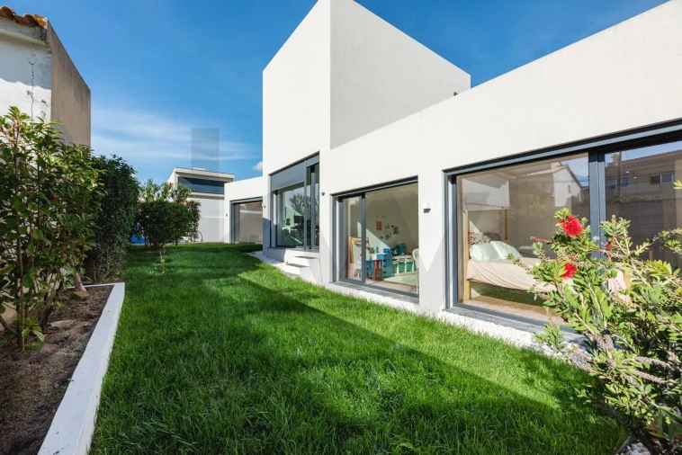 Moradia T4 para Venda em São Domingos de Rana Foto 2