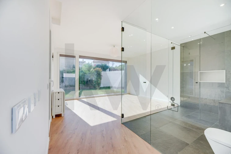 Moradia T4 para Venda em São Domingos de Rana Foto 3