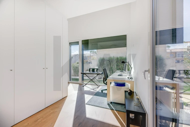 Moradia T4 para Venda em São Domingos de Rana Foto 13