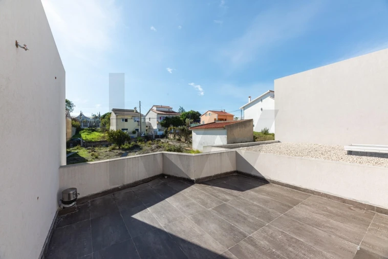 Moradia T4 para Venda em São Domingos de Rana Foto 47