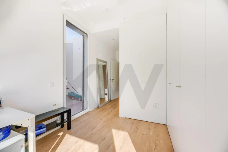 Moradia T4 para Venda em São Domingos de Rana Foto 19