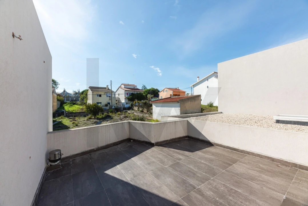 Moradia T4 para Venda em São Domingos de Rana Foto 47