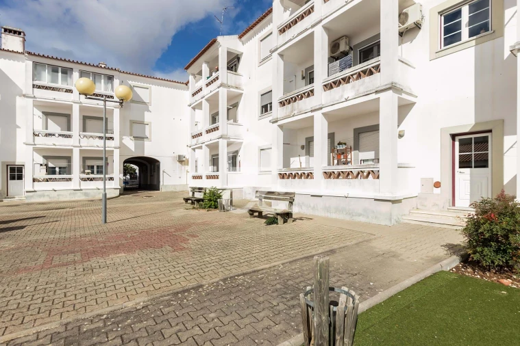 Apartamento T3 para Venda em Reguengos de Monsaraz Foto 3