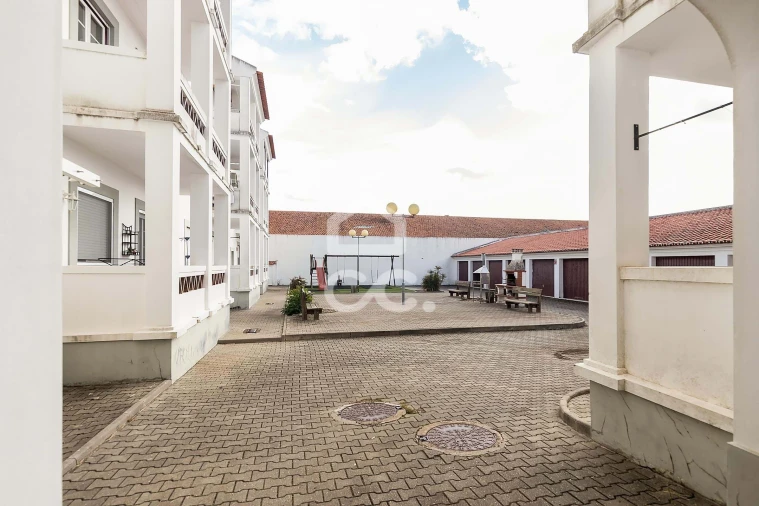 Apartamento T3 para Venda em Reguengos de Monsaraz Foto 24