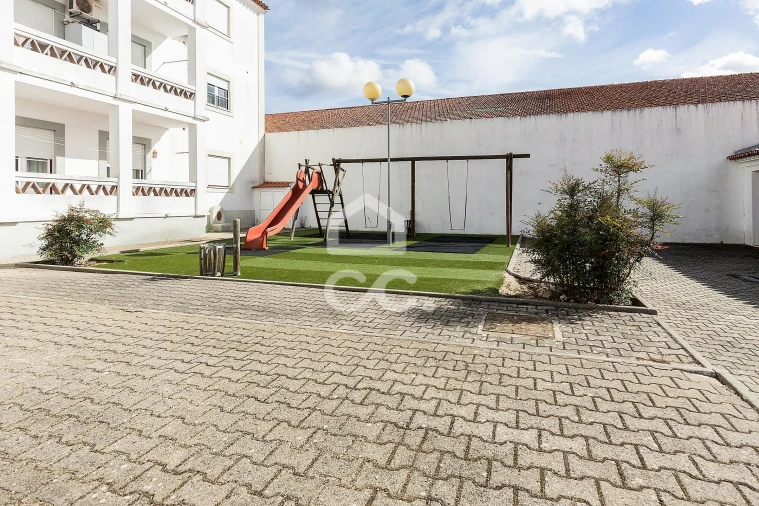 Apartamento T3 para Venda em Reguengos de Monsaraz Foto 27