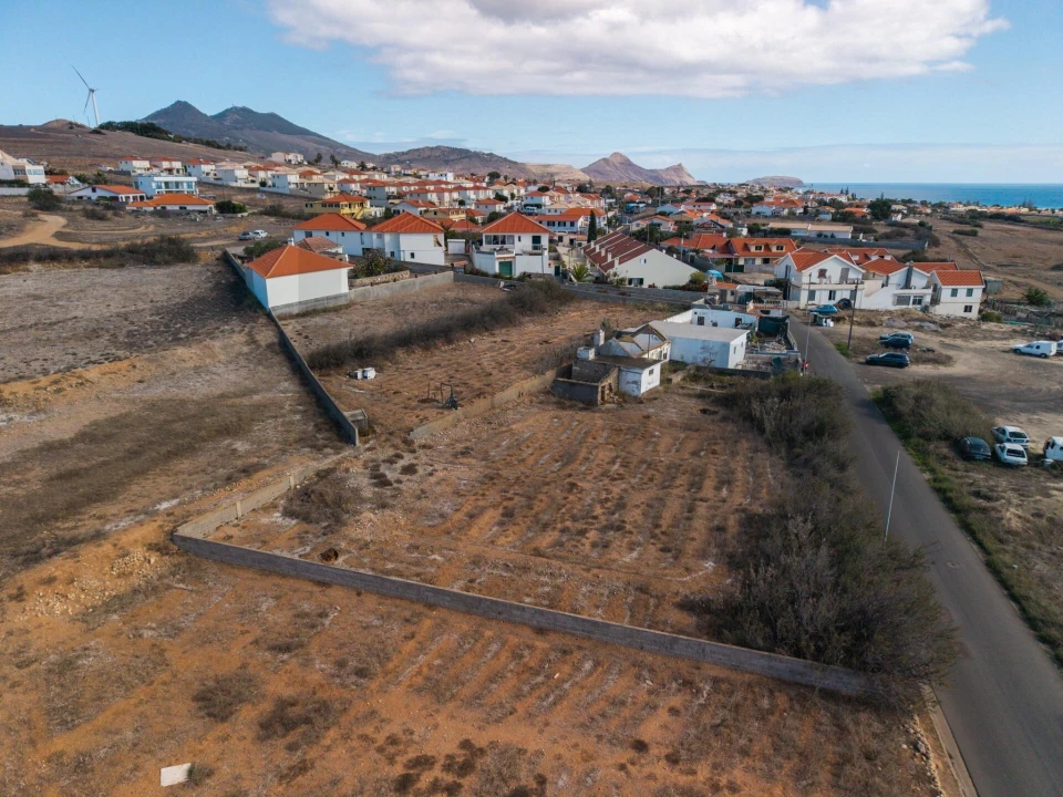 Terreno para Venda em Porto Santo Foto 1
