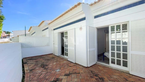 Moradia T2 para Venda em Quarteira