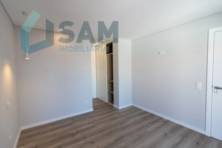 Apartamento T3 para Venda em Lourinhã e Atalaia Foto 17