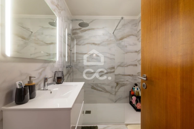 Moradia T3 para Venda em Ribeirão Foto 6