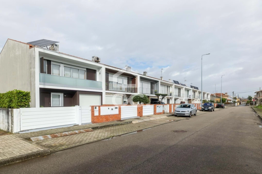 Moradia T3 para Venda em Ribeirão Foto 36