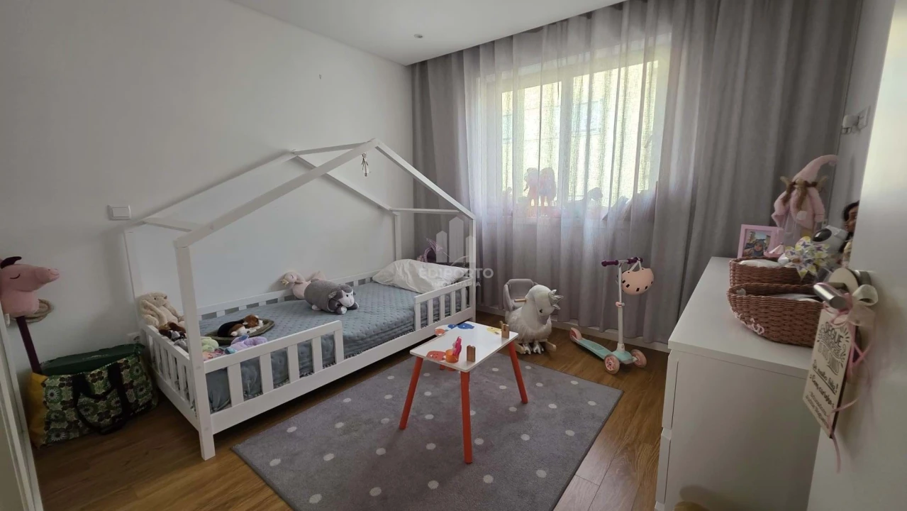 Apartamento T4 para Arrendamento em Santa Marinha e São Pedro da Afurada Foto 17