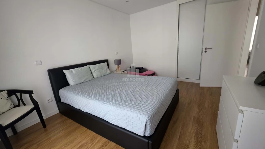 Apartamento T4 para Arrendamento em Santa Marinha e São Pedro da Afurada Foto 22