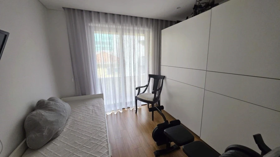 Apartamento T4 para Arrendamento em Santa Marinha e São Pedro da Afurada Foto 10