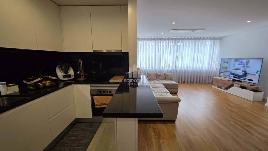 Apartamento T4 para Arrendamento em Santa Marinha e São Pedro da Afurada Foto 7