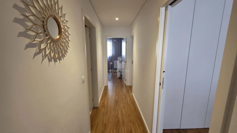 Apartamento T4 para Arrendamento em Santa Marinha e São Pedro da Afurada Foto 12