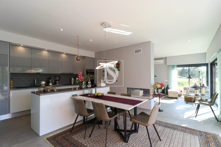 Moradia T3 para Venda em São Silvestre Foto 6