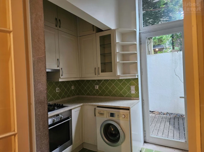 Apartamento T2 para Arrendamento em Avenidas Novas Foto 33