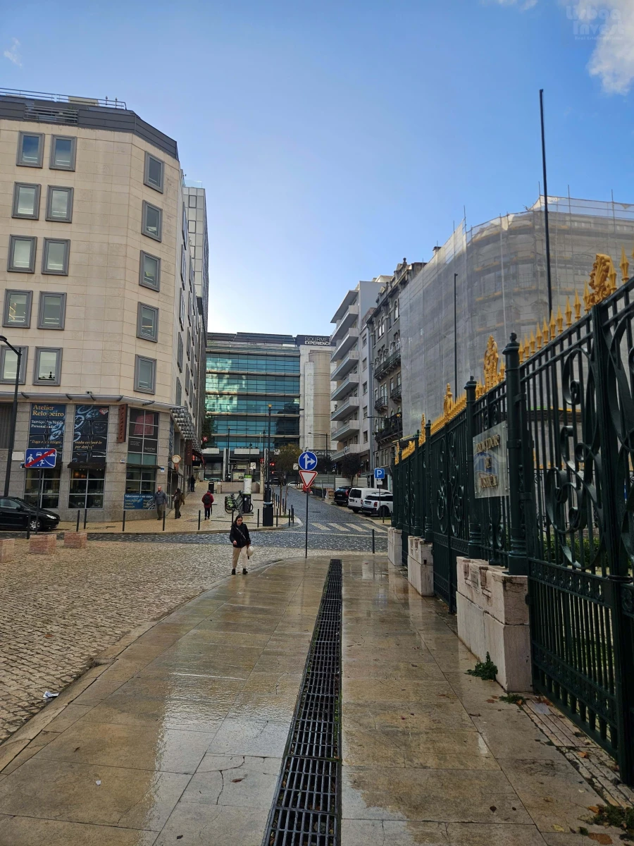 Apartamento T2 para Arrendamento em Avenidas Novas Foto 42