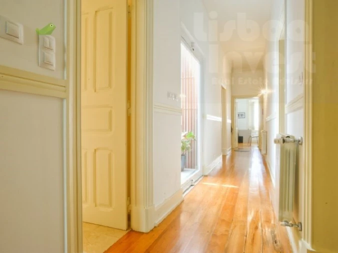 Apartamento T2 para Arrendamento em Avenidas Novas Foto 3