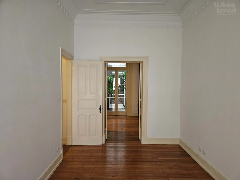 Apartamento T2 para Arrendamento em Avenidas Novas Foto 17