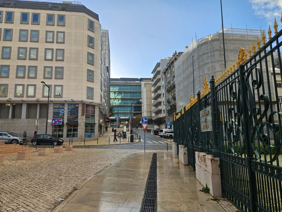 Apartamento T2 para Arrendamento em Avenidas Novas Foto 44