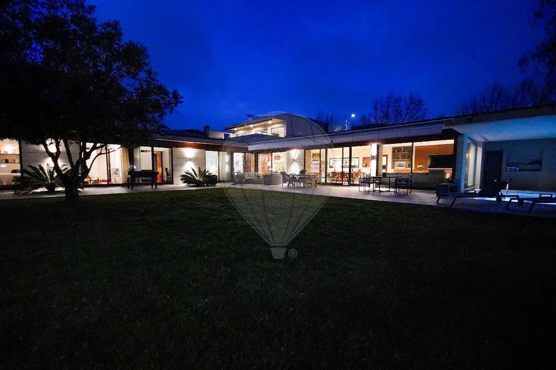 Moradia T6 para Venda em Agualva e Mira-Sintra Foto 1