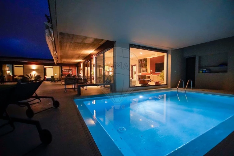 Moradia T6 para Venda em Agualva e Mira-Sintra Foto 4