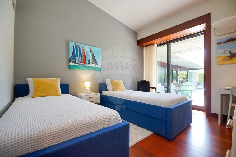 Moradia T6 para Venda em Agualva e Mira-Sintra Foto 19