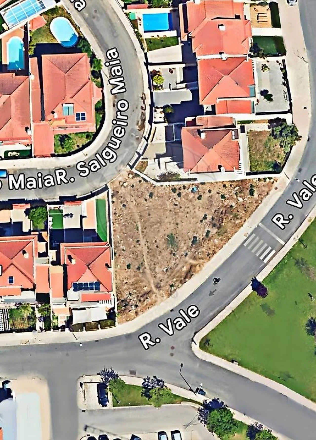 Terreno para Venda em Alcabideche Foto 2