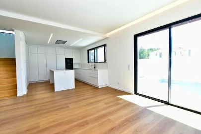Moradia T4 para Venda em Alcabideche