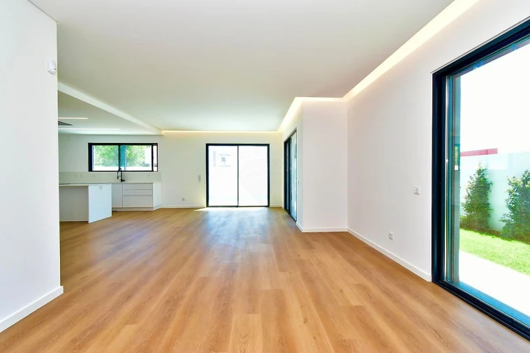 Moradia T4 para Venda em Alcabideche Foto 3
