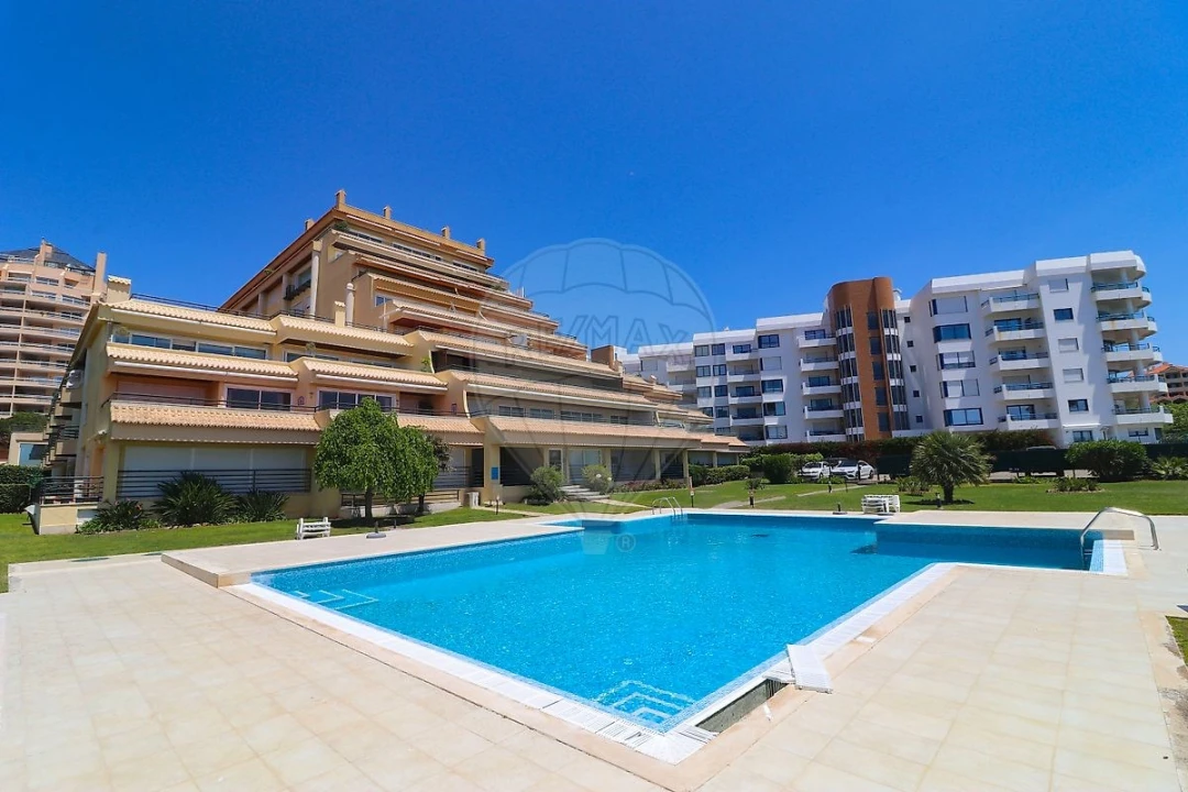 Apartamento T2 para Venda em Cascais e Estoril Foto 1