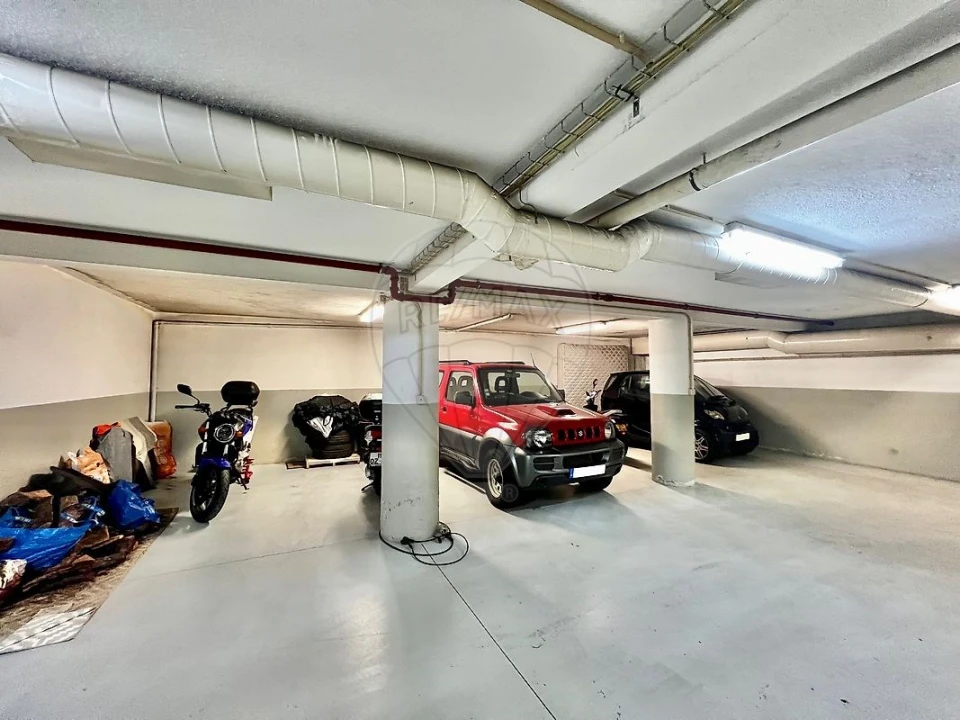 Apartamento T4 para Venda em Cascais e Estoril Foto 28