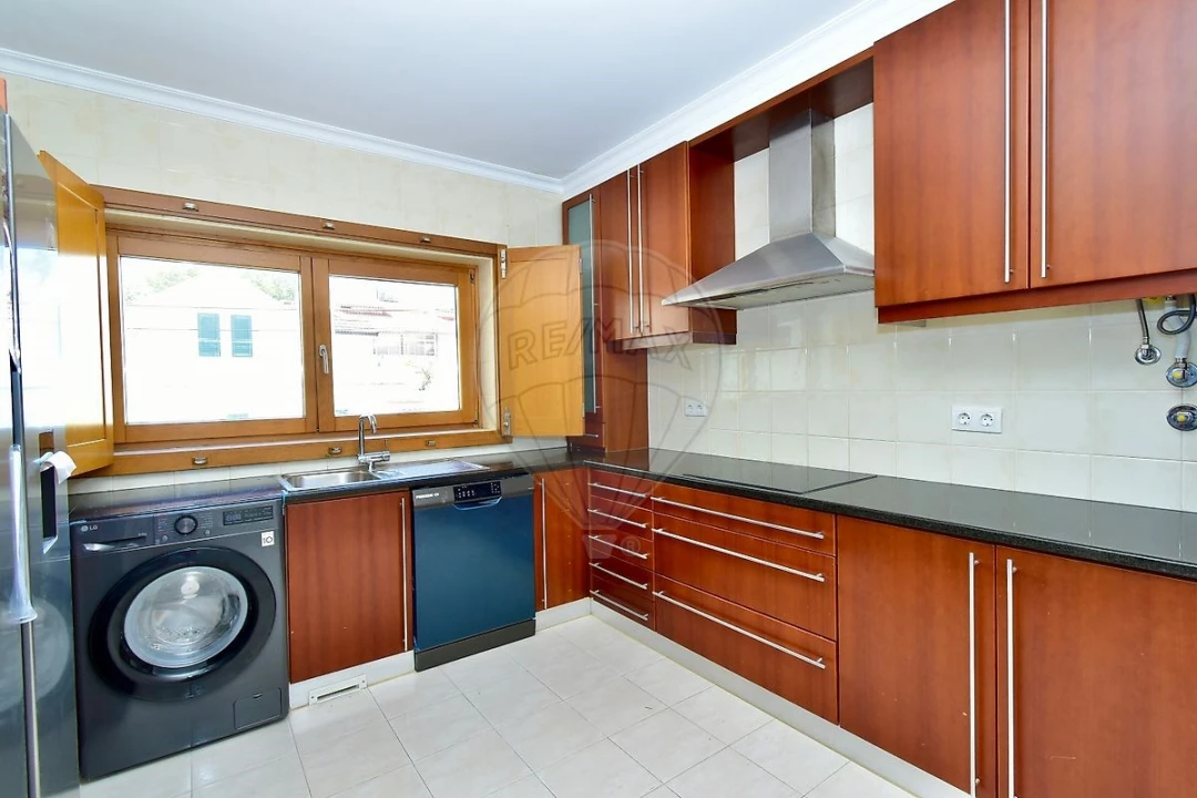 Apartamento T4 para Venda em Cascais e Estoril Foto 9