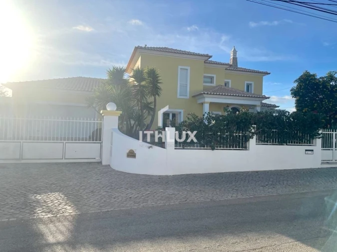 Moradia T4 para Venda em Vila Nova de Cacela Foto 10