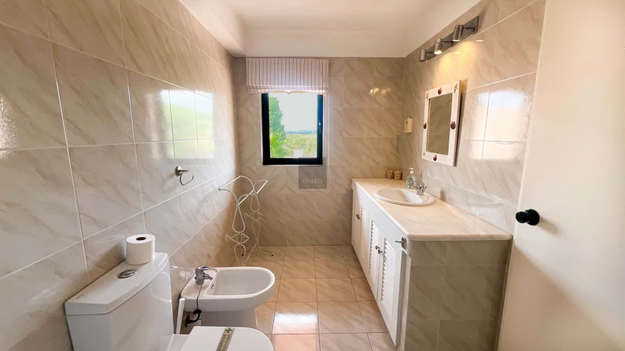 Apartamento T3 para Venda em Quarteira Foto 20