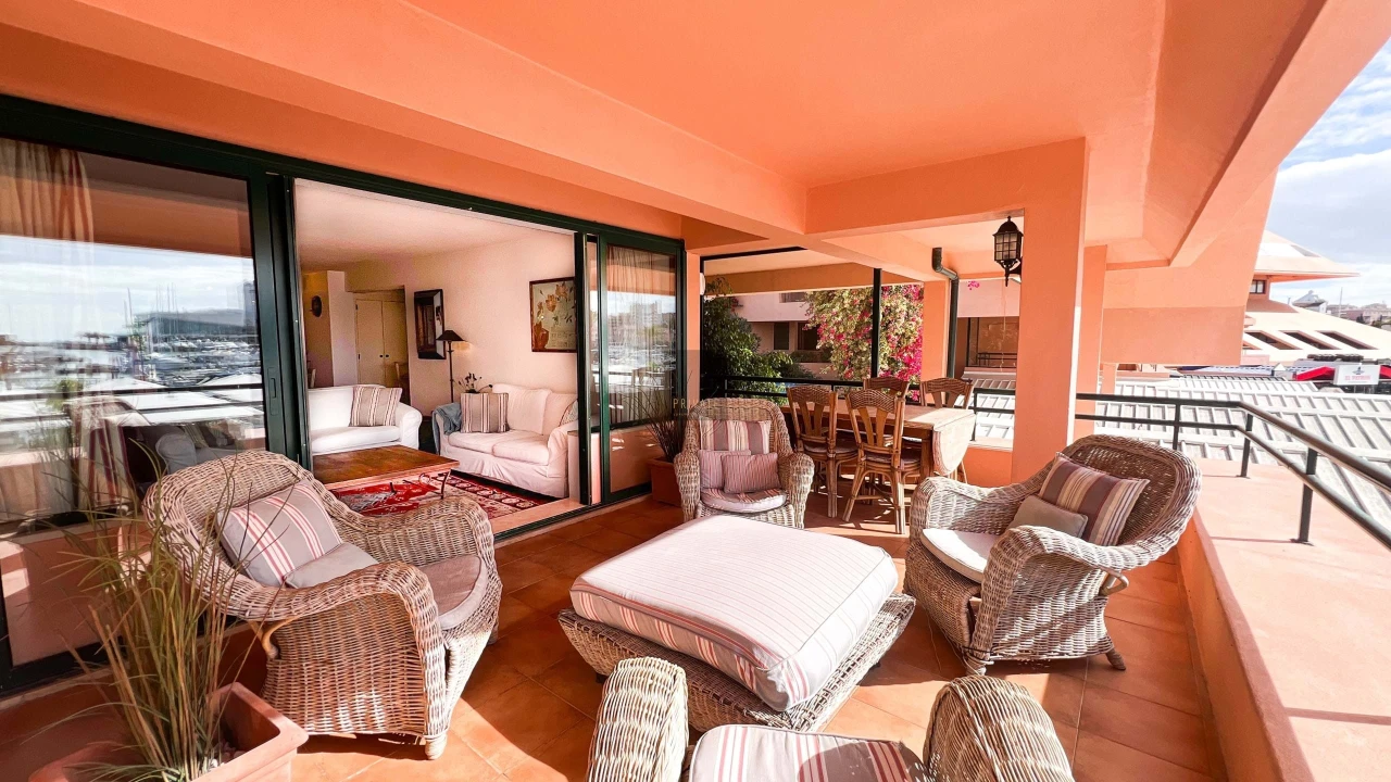 Apartamento T2 para Venda em Quarteira Foto 34