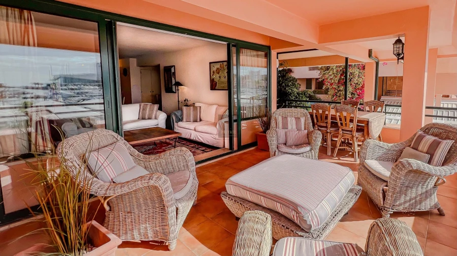 Apartamento T2 para Venda em Quarteira Foto 35