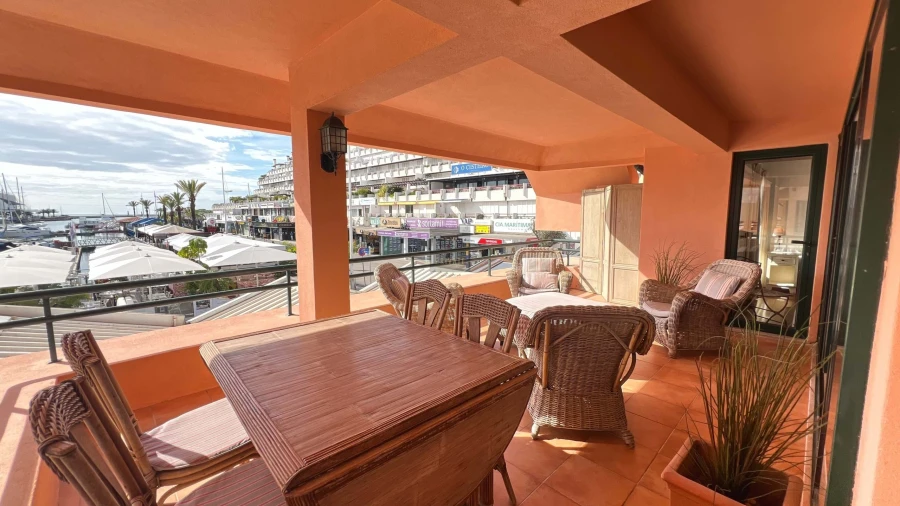 Apartamento T2 para Venda em Quarteira Foto 37