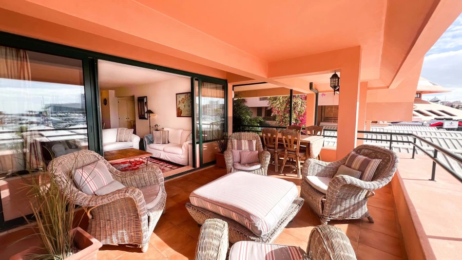 Apartamento T2 para Venda em Quarteira Foto 34