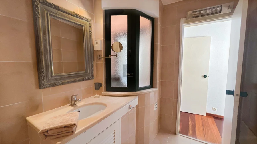 Apartamento T2 para Venda em Quarteira Foto 31