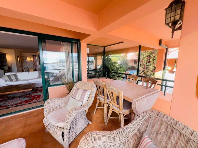 Apartamento T2 para Venda em Quarteira Foto 40